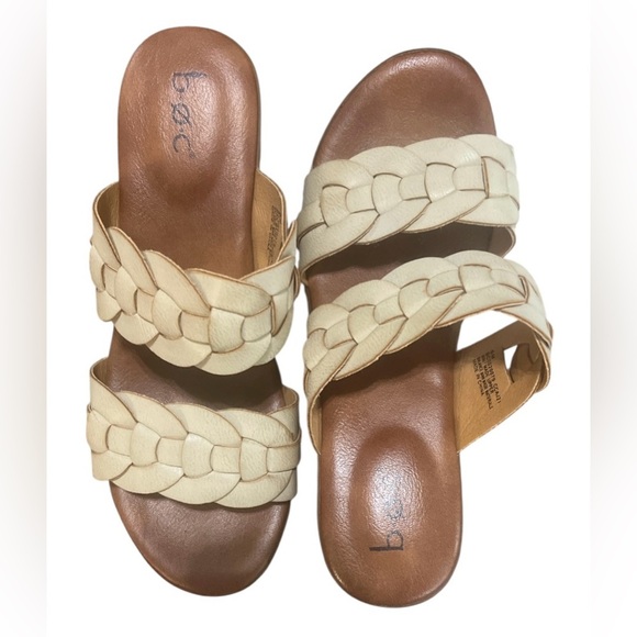 BOC- by born Jillian block heels, double strapped Cream Woven Mules - Picture 5 of 7